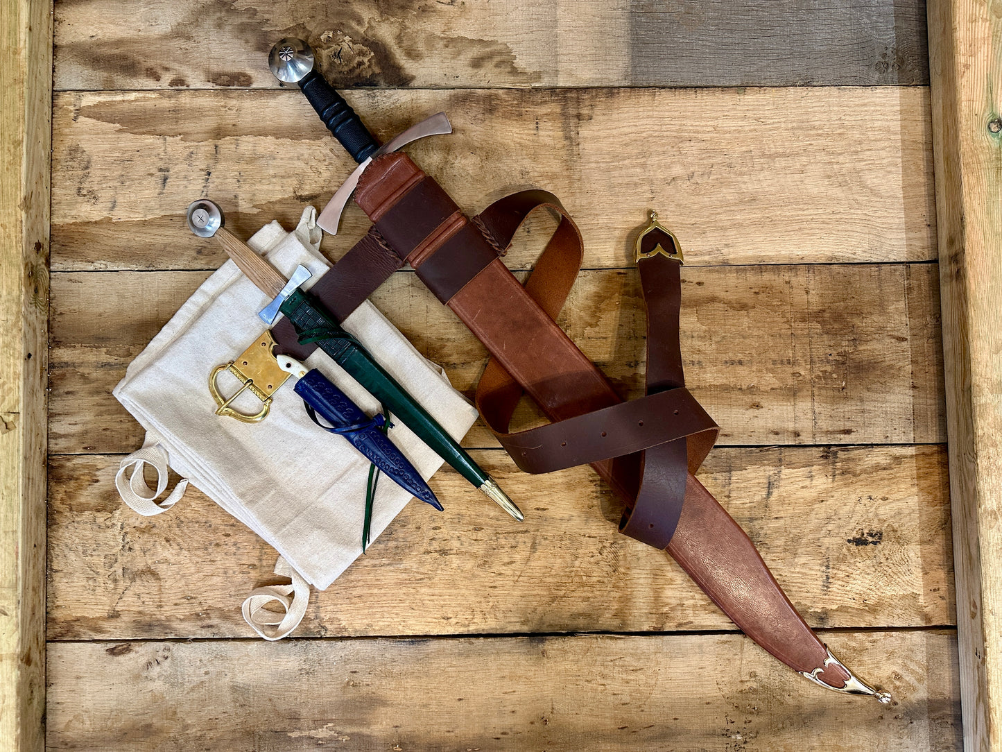 14thC Clip point falchion sword bundle with long quillon and bone eating knife and free sword bag