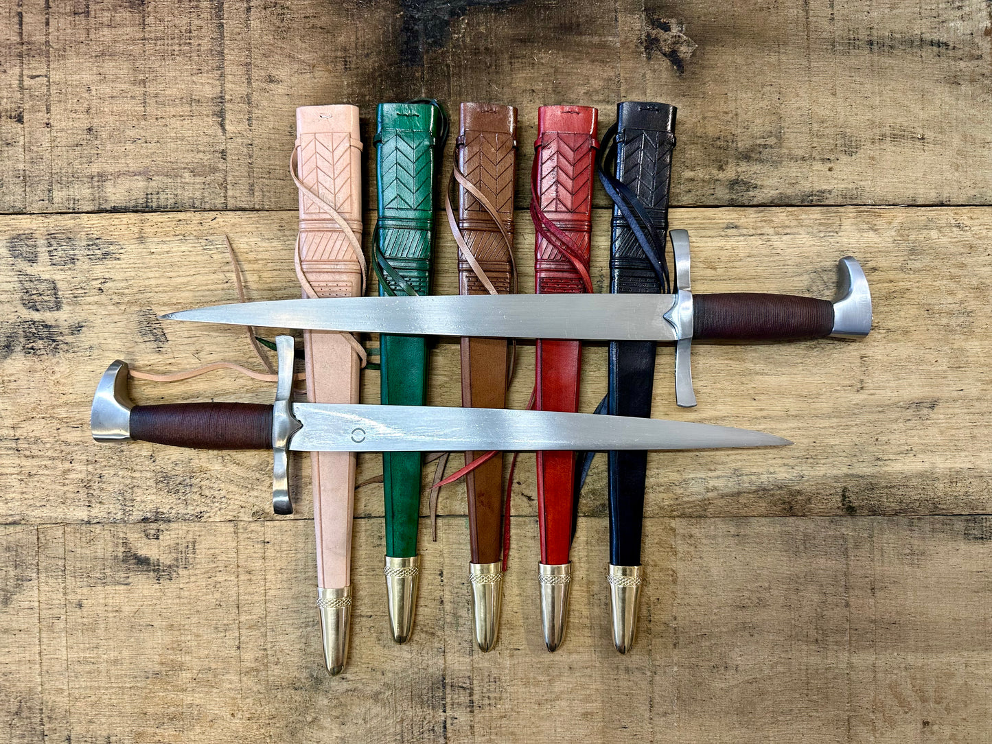 TC108 Wakefield Quillon Dagger. Two knives on all five scabbards.