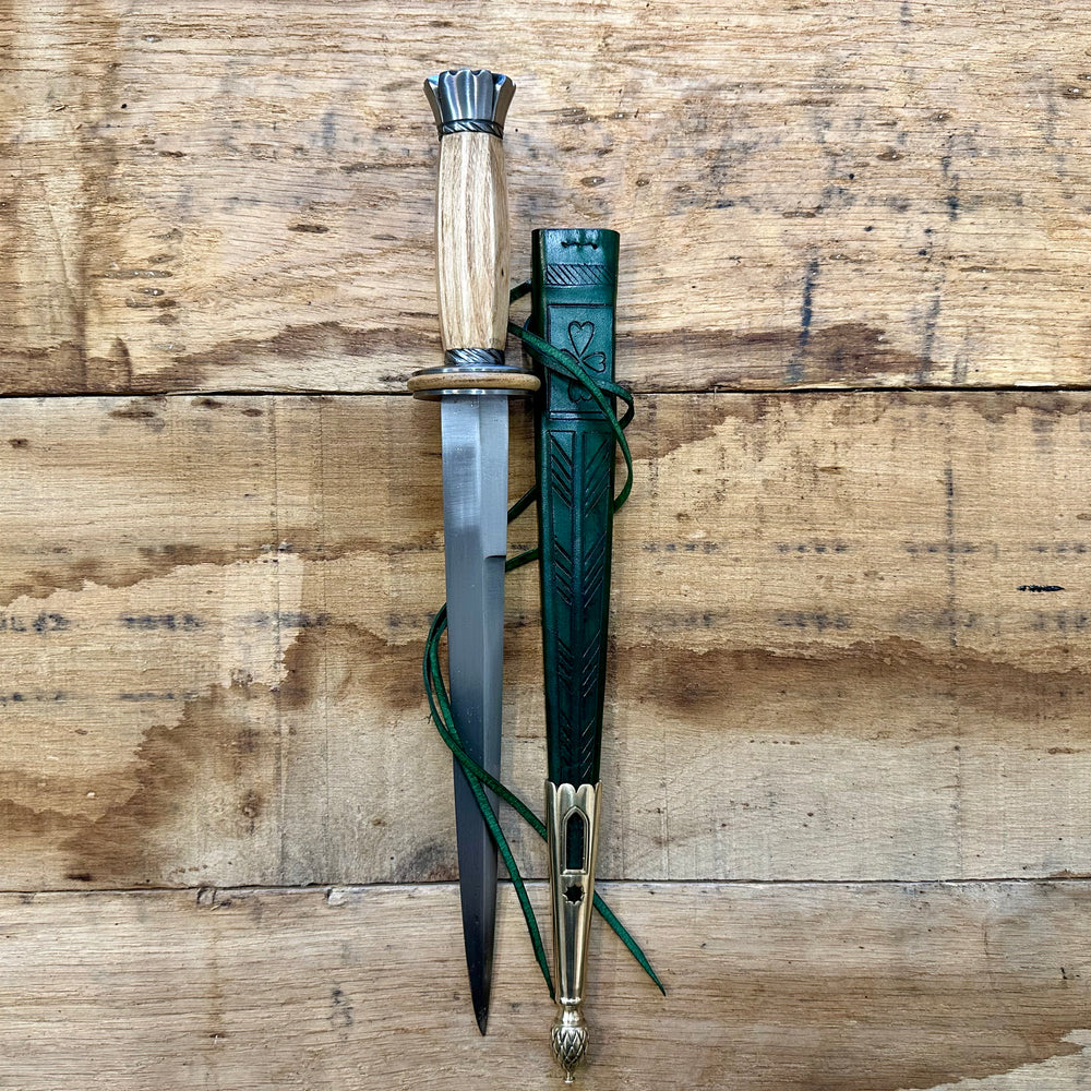 
                  
                    Tod Cutler English Rondel. With green scabbard
                  
                