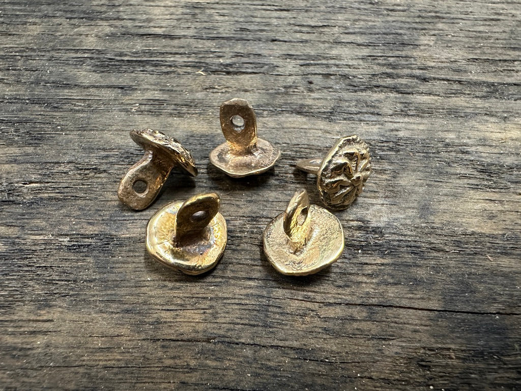 
                  
                    Bronze 'Octopus' Button (Pack of 5)
                  
                