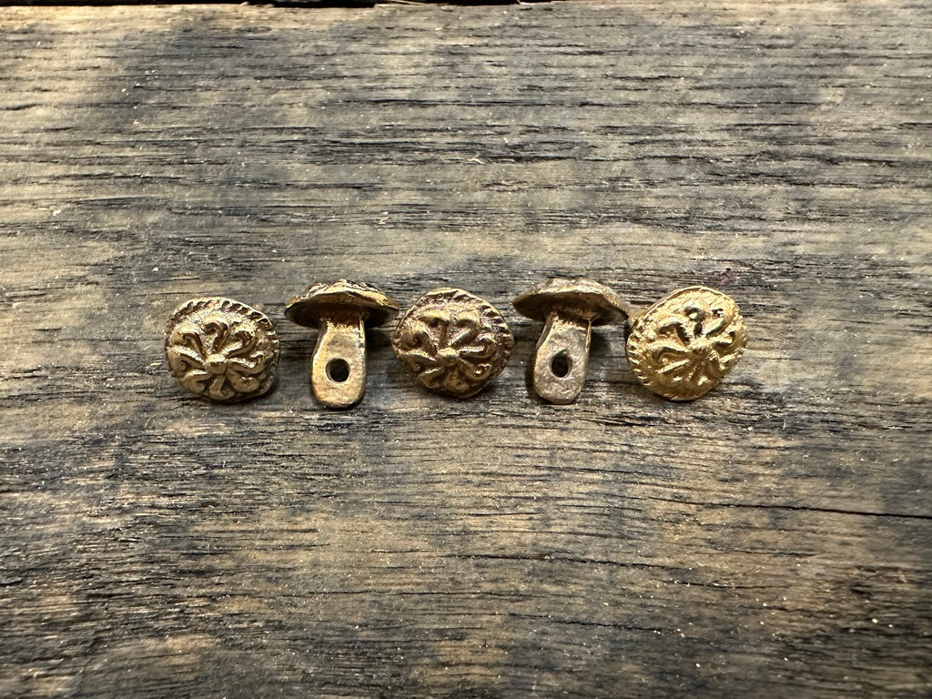 
                  
                    Bronze 'Octopus' Button (Pack of 5)
                  
                