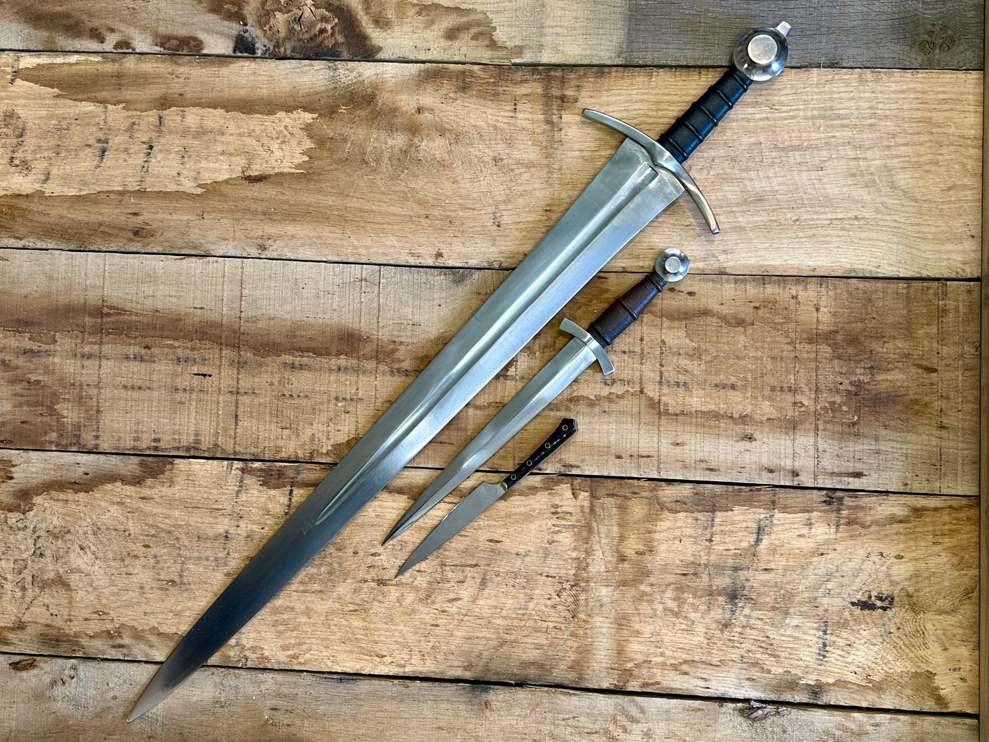 Medieval Arming Sword type XIV bundle with 14thC Quillon Dagger, horn handled eating knife