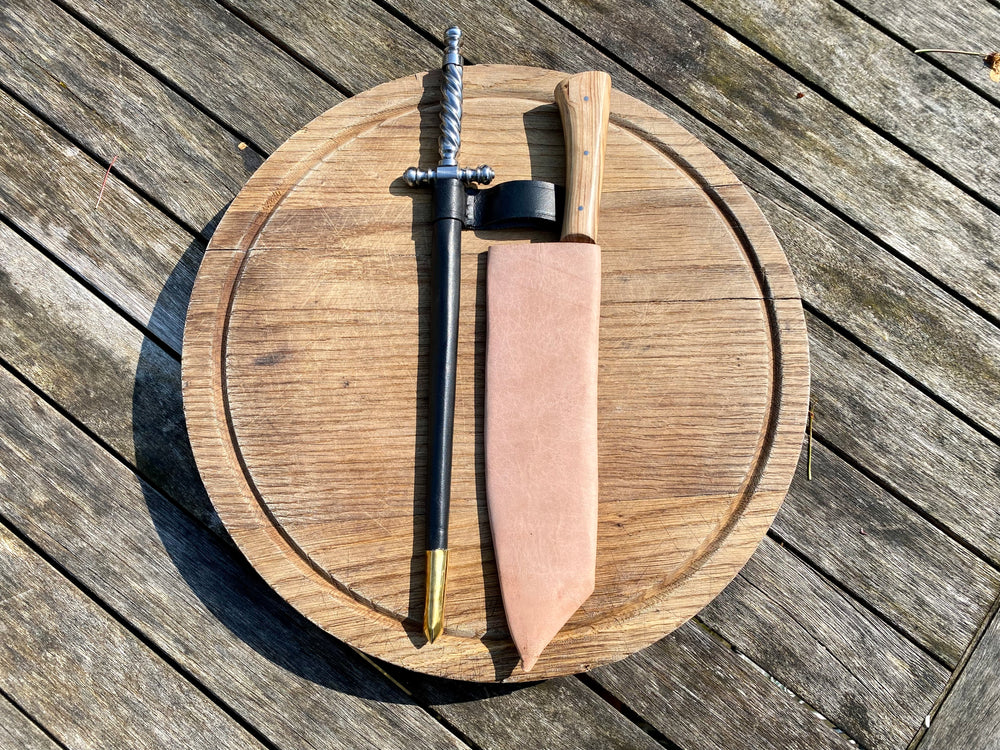 
                  
                    Tod Cutler curved  cleaver  with stiletto dagger. The BBQ bundle
                  
                