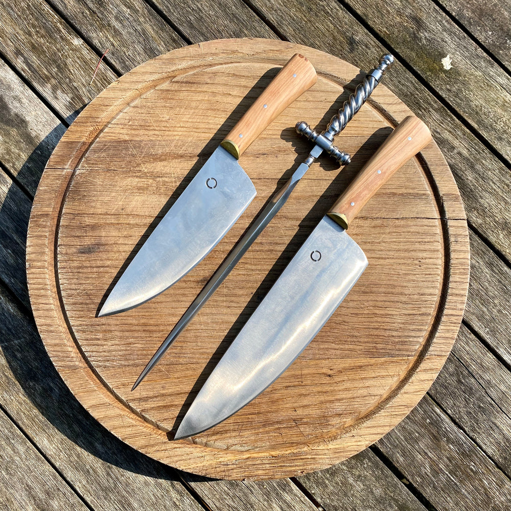 
                  
                    Tod Cutler large cooks set with stiletto dagger. The BBQ bundle
                  
                