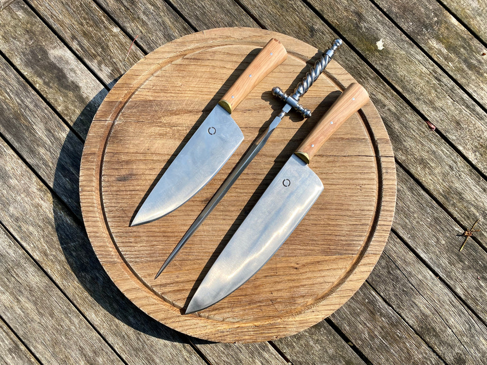 
                  
                    Tod Cutler large cooks set with stiletto dagger. The BBQ bundle
                  
                