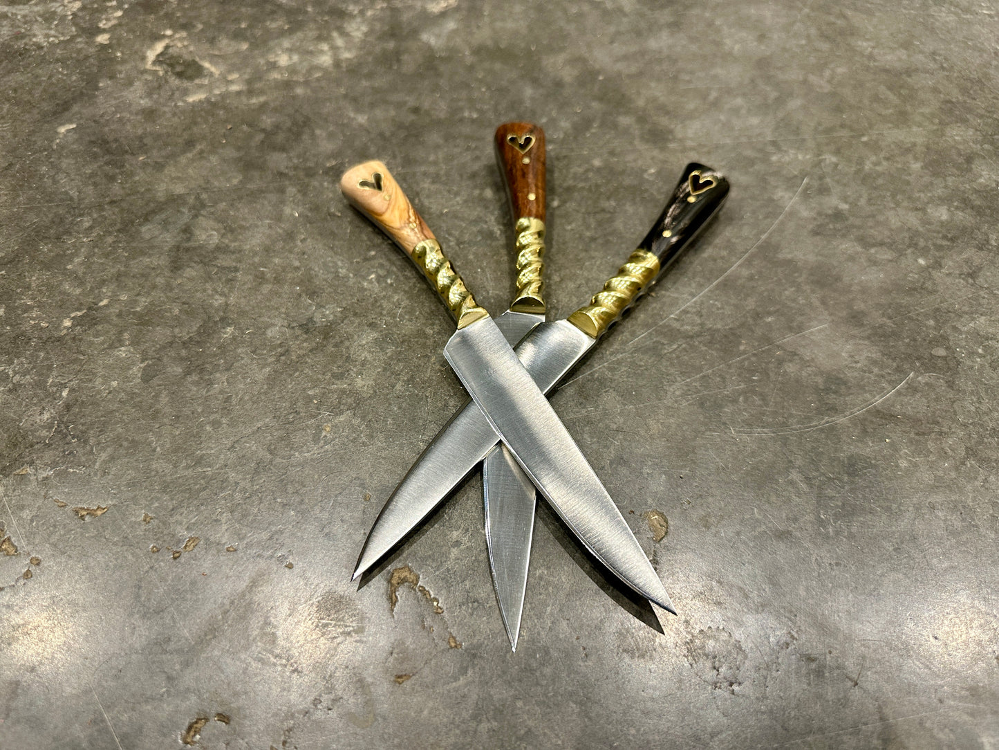 
                  
                    Set of three eating knives
                  
                