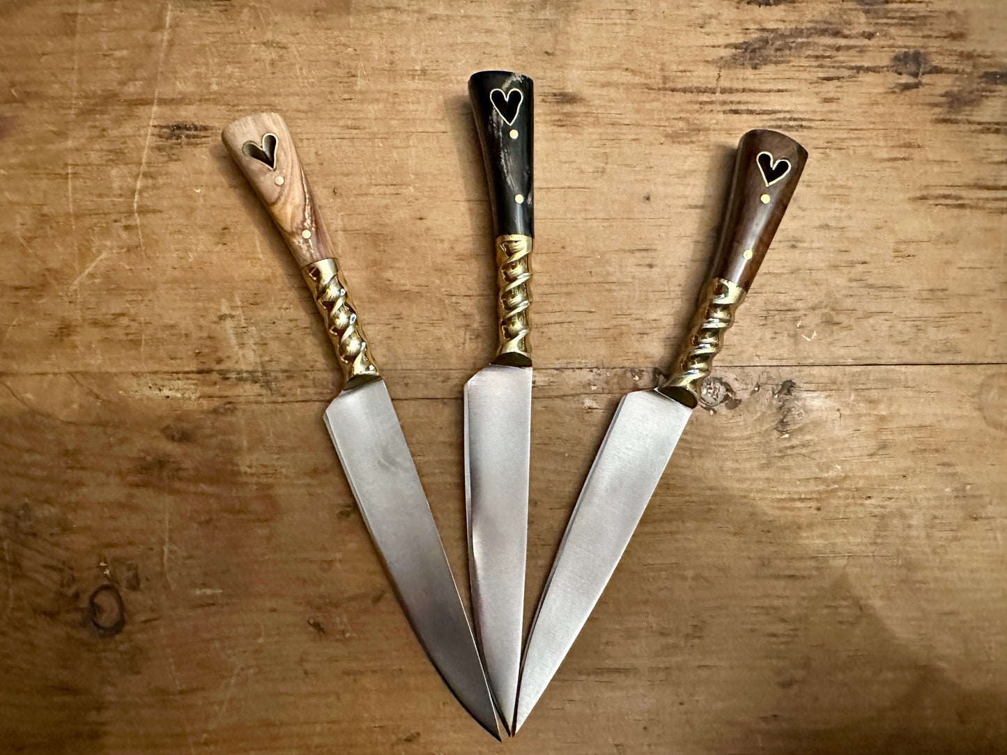 
                  
                    Set of three eating knives
                  
                