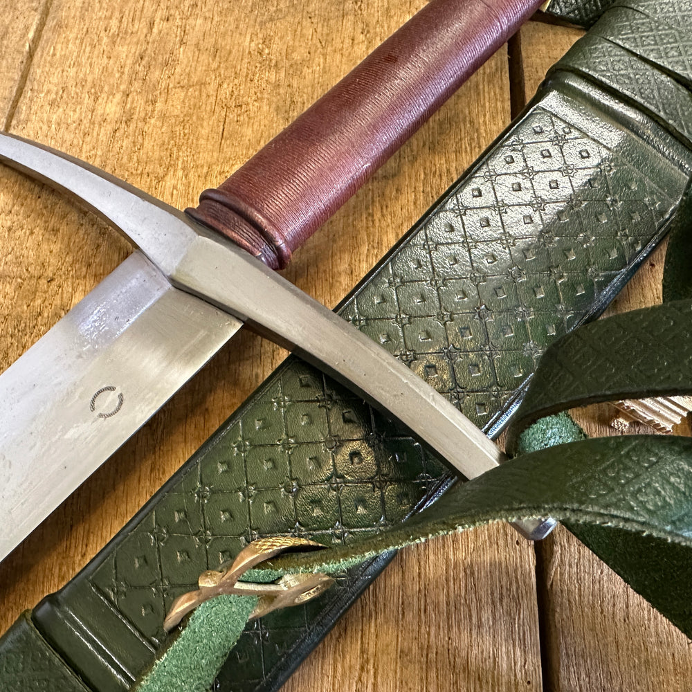 
                  
                    1400 Longsword
                  
                