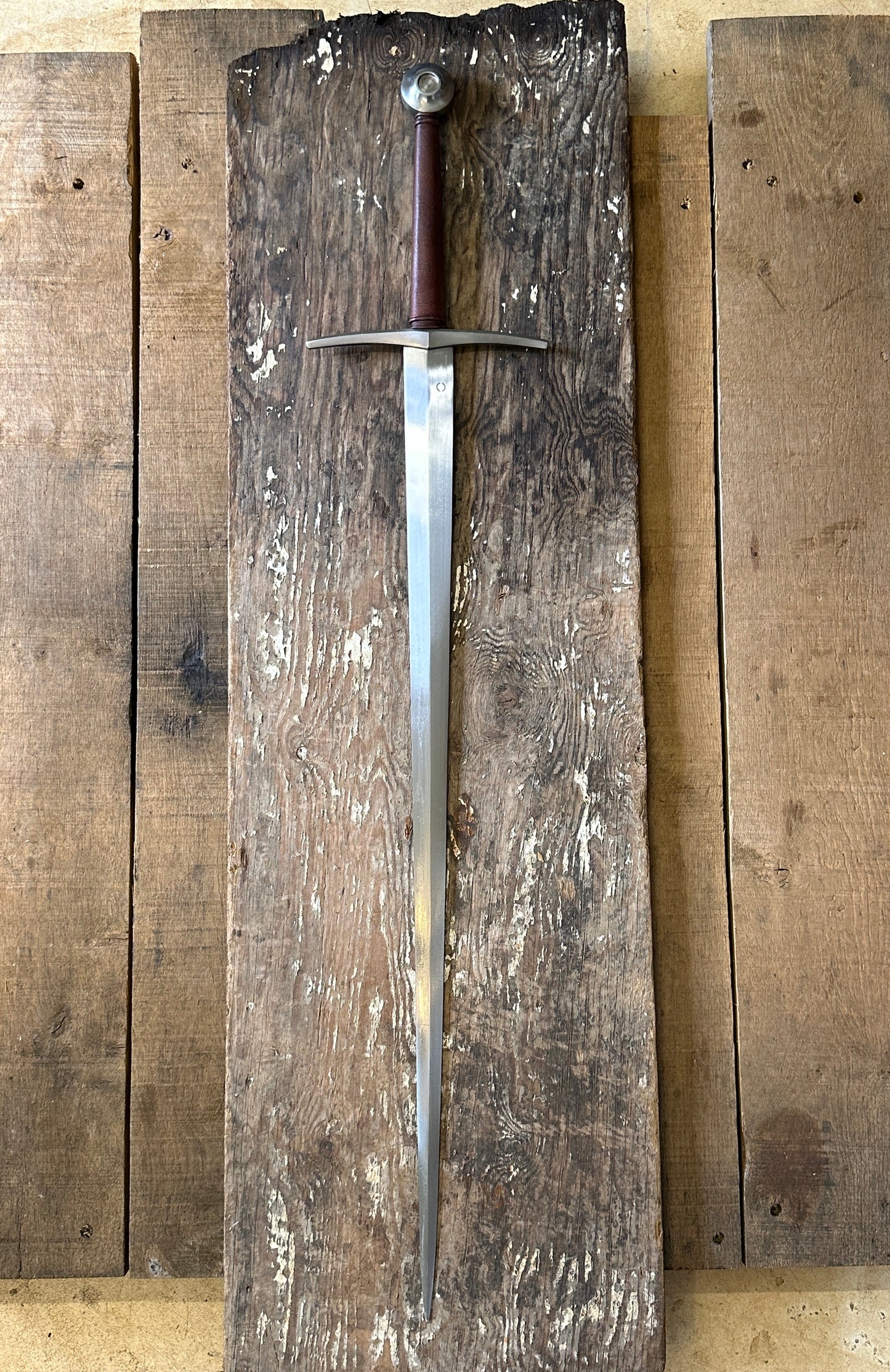 
                  
                    1400 Longsword
                  
                