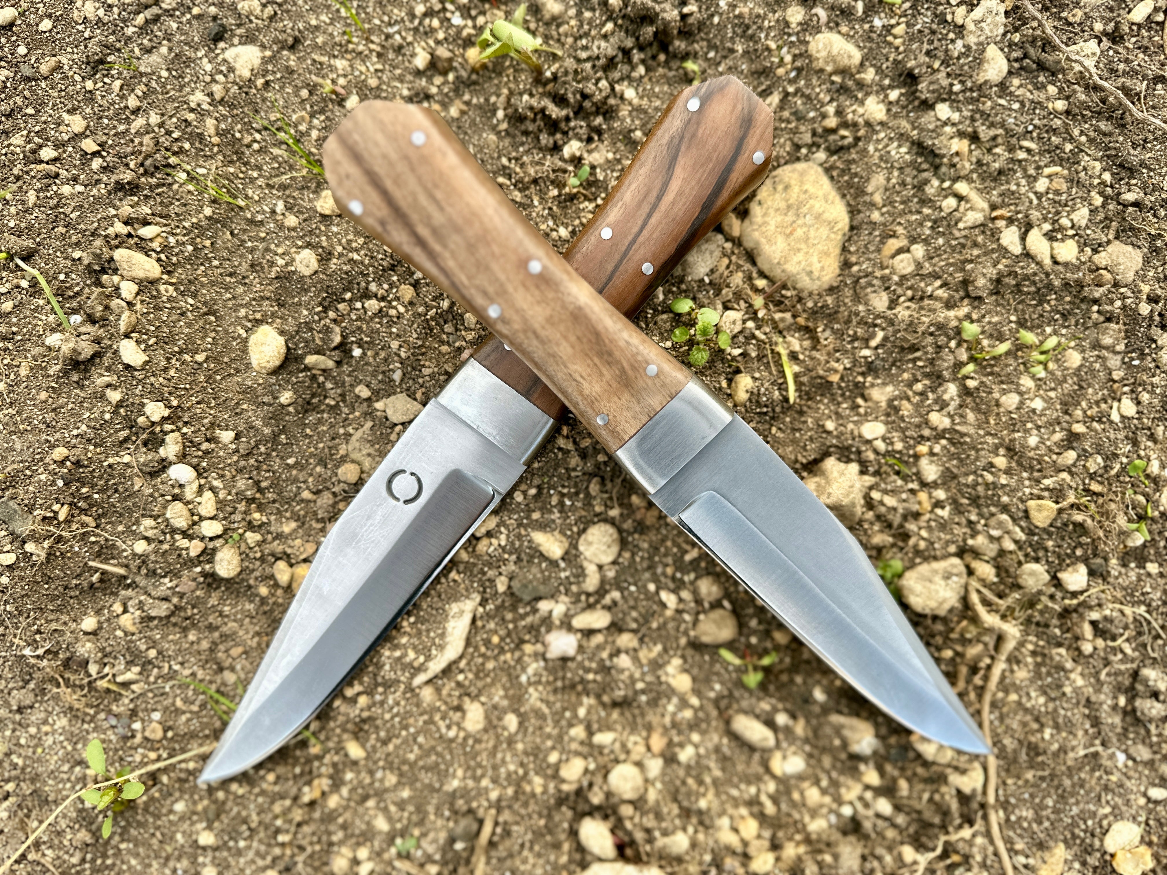 Bowie knife with coffin shaped Walnut handle
