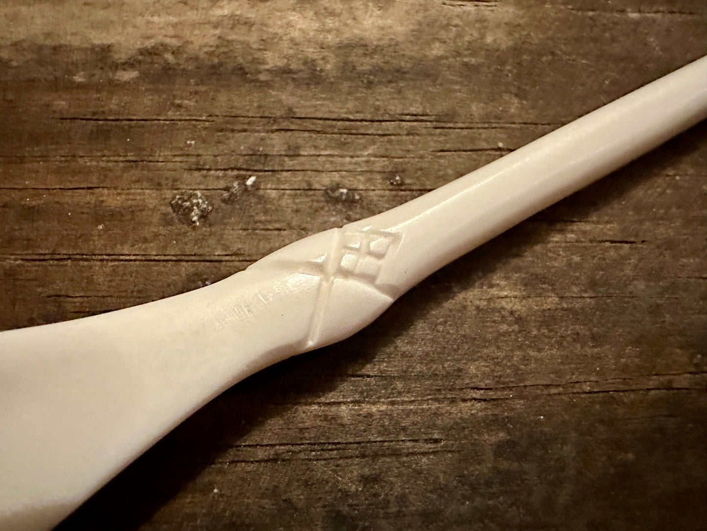 
                  
                    Pointed bone spoon
                  
                