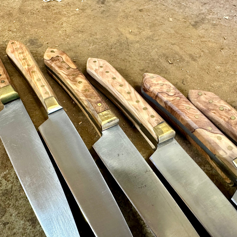 
                  
                    six eating knives making up the dinner party feasting bundle #1
                  
                