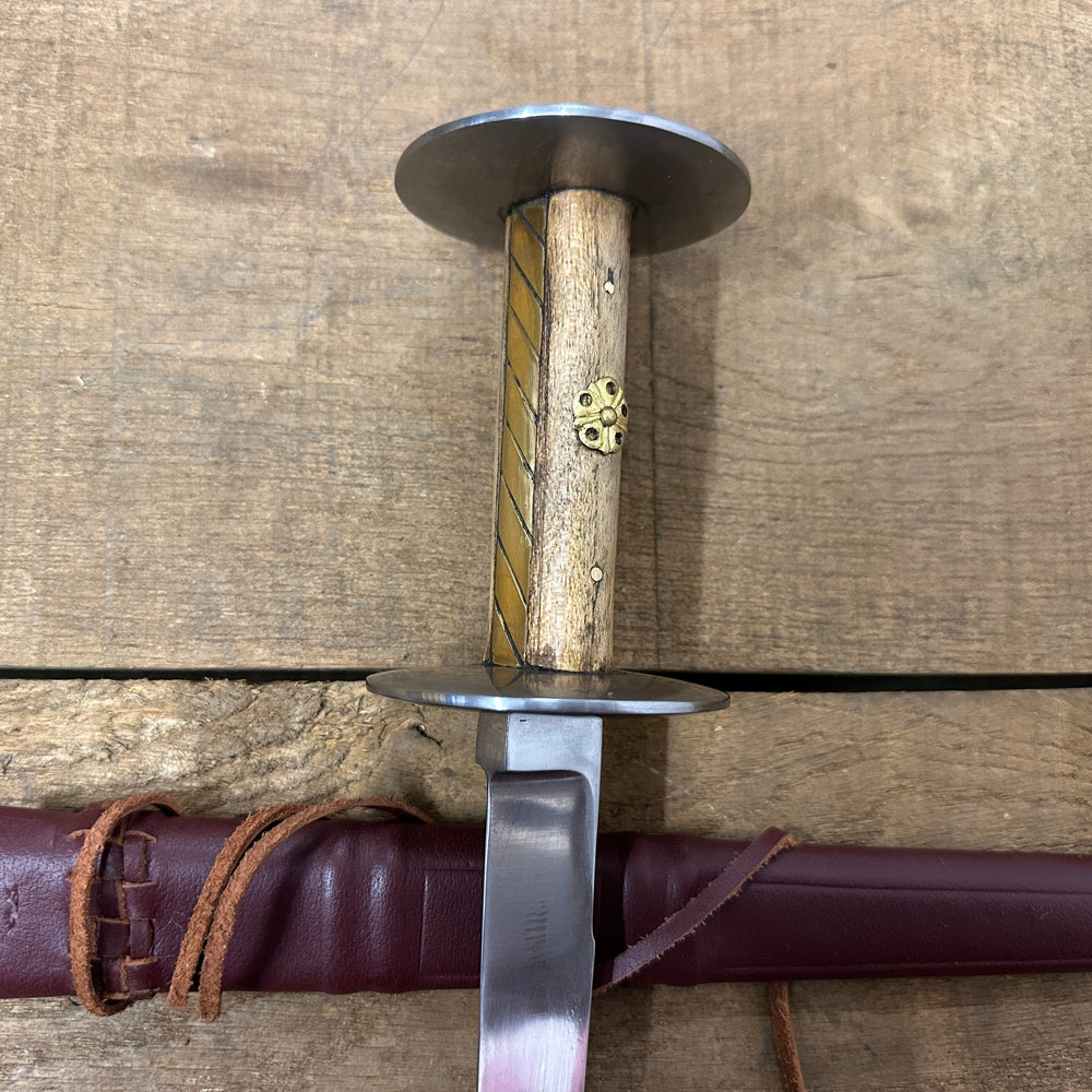 
                  
                    Wallace Rondel with a red scabbard
                  
                