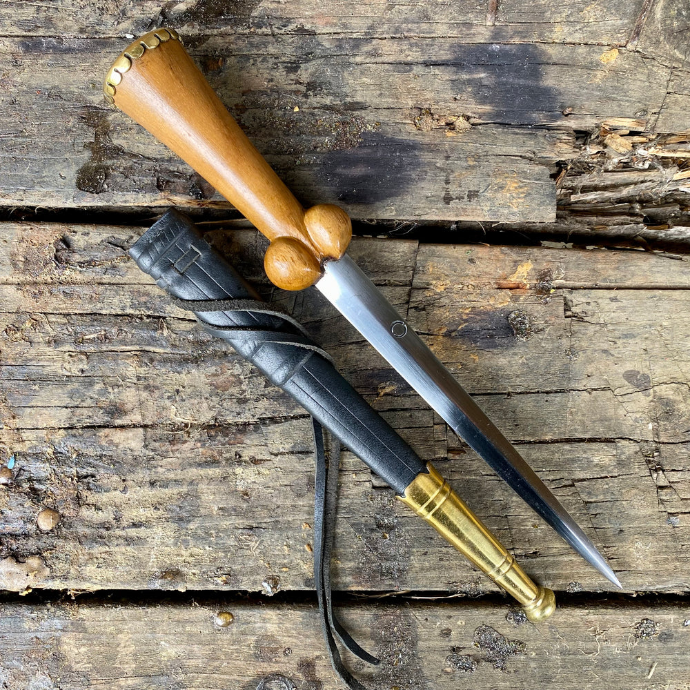 
                  
                    Tod Cutler Purse bollock dagger 
                  
                