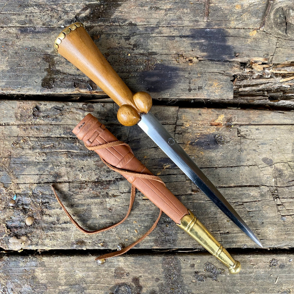 
                  
                    Tod Cutler Purse bollock dagger 
                  
                