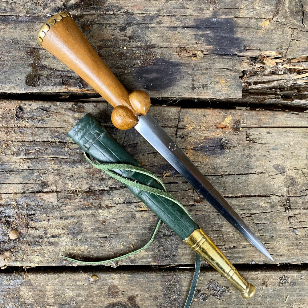 
                  
                    Tod Cutler Purse bollock dagger 
                  
                