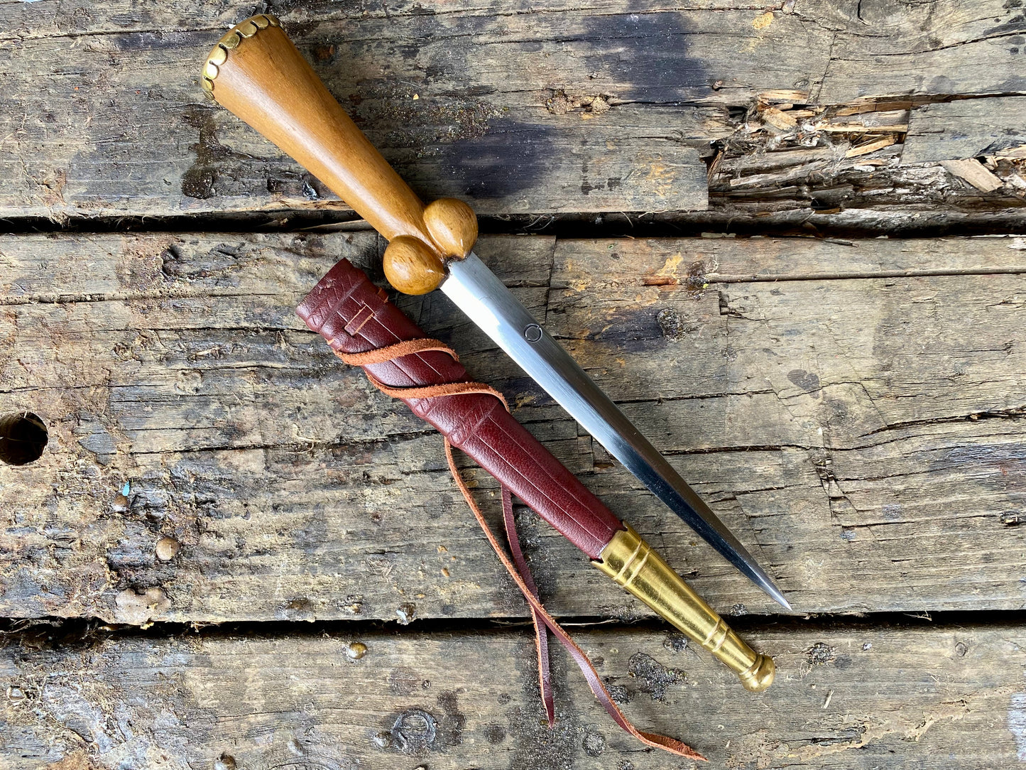 
                  
                    Tod Cutler Purse bollock dagger 
                  
                