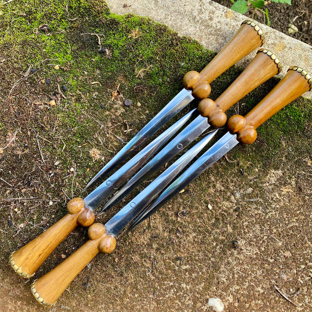 
                  
                    Tod Cutler Purse bollock dagger 
                  
                