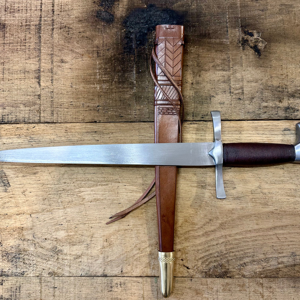 
                  
                    TC108 Wakefield Quillon Dagger. With brown scabbard.
                  
                