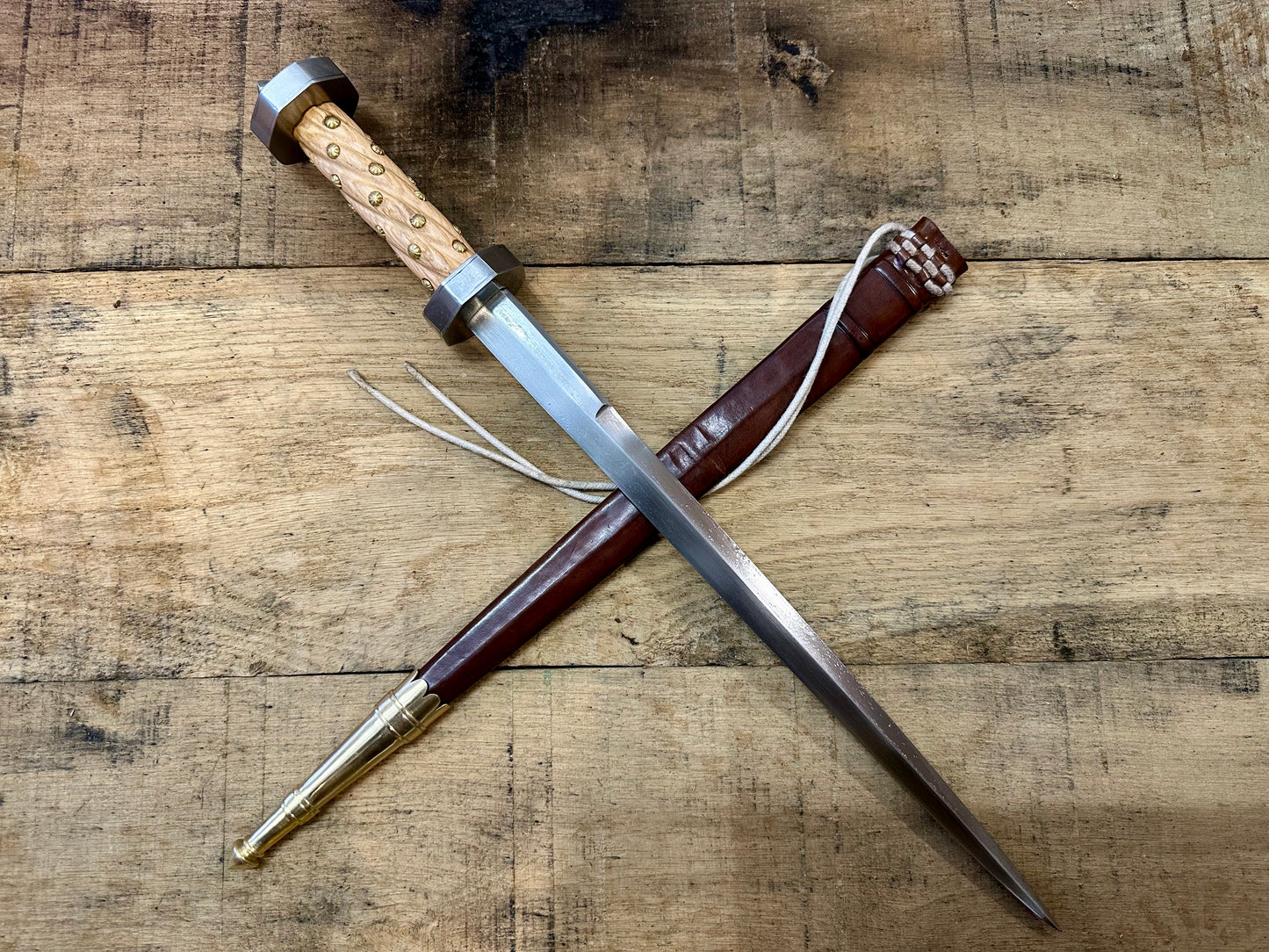 
                  
                    TC114 Armouries Rondel with a brown scabbard
                  
                