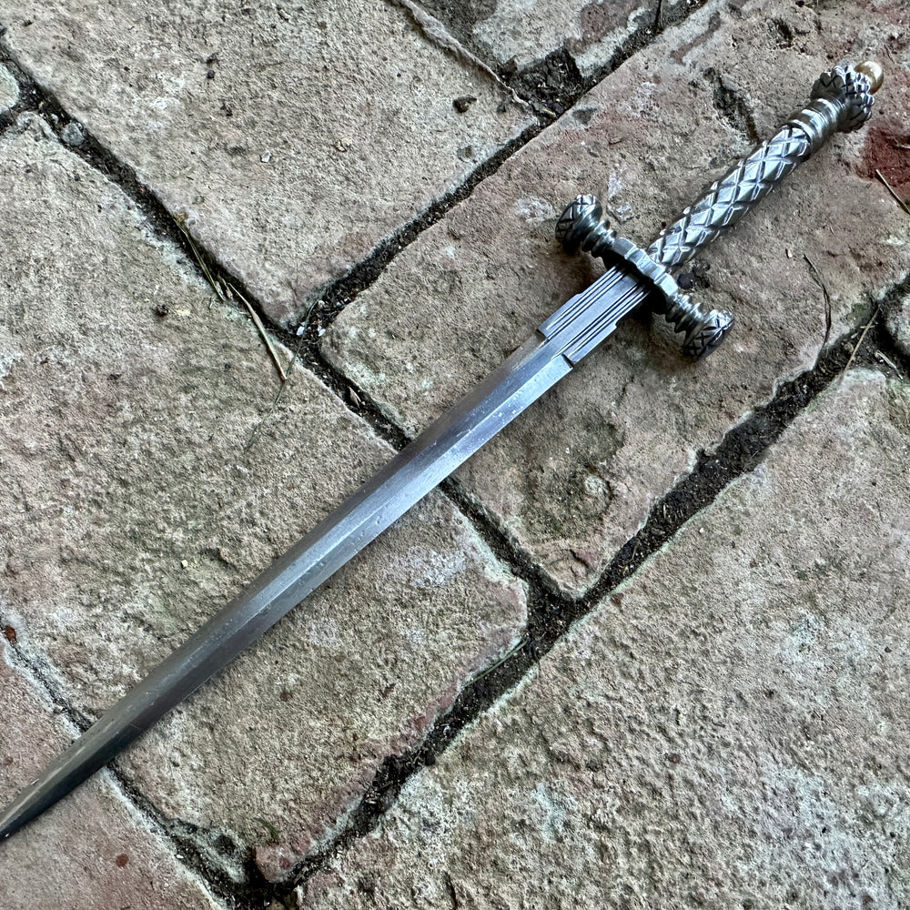 
                  
                    Stibbert dagger 
                  
                