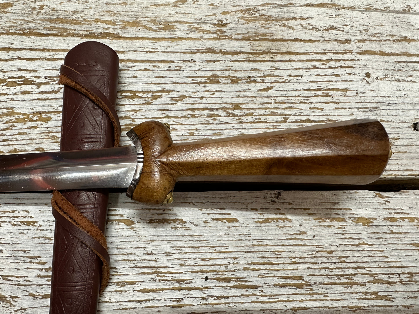 
                  
                    Dudgeon Dagger with red scabbard 
                  
                