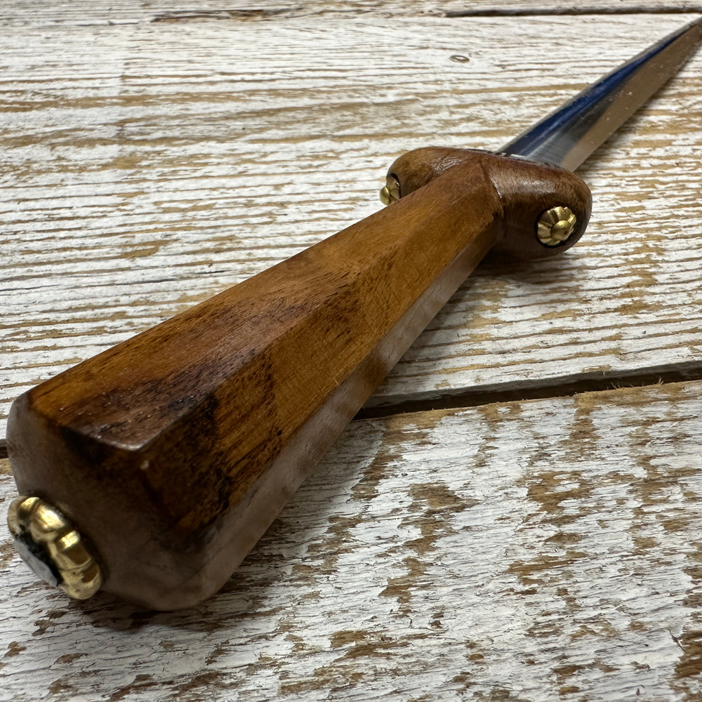 
                  
                    Dudgeon Dagger view from the top down
                  
                