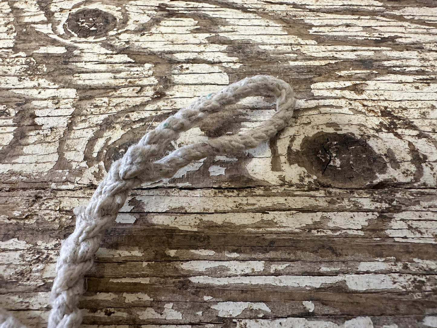 
                  
                    Close up of the finger loop 
                  
                