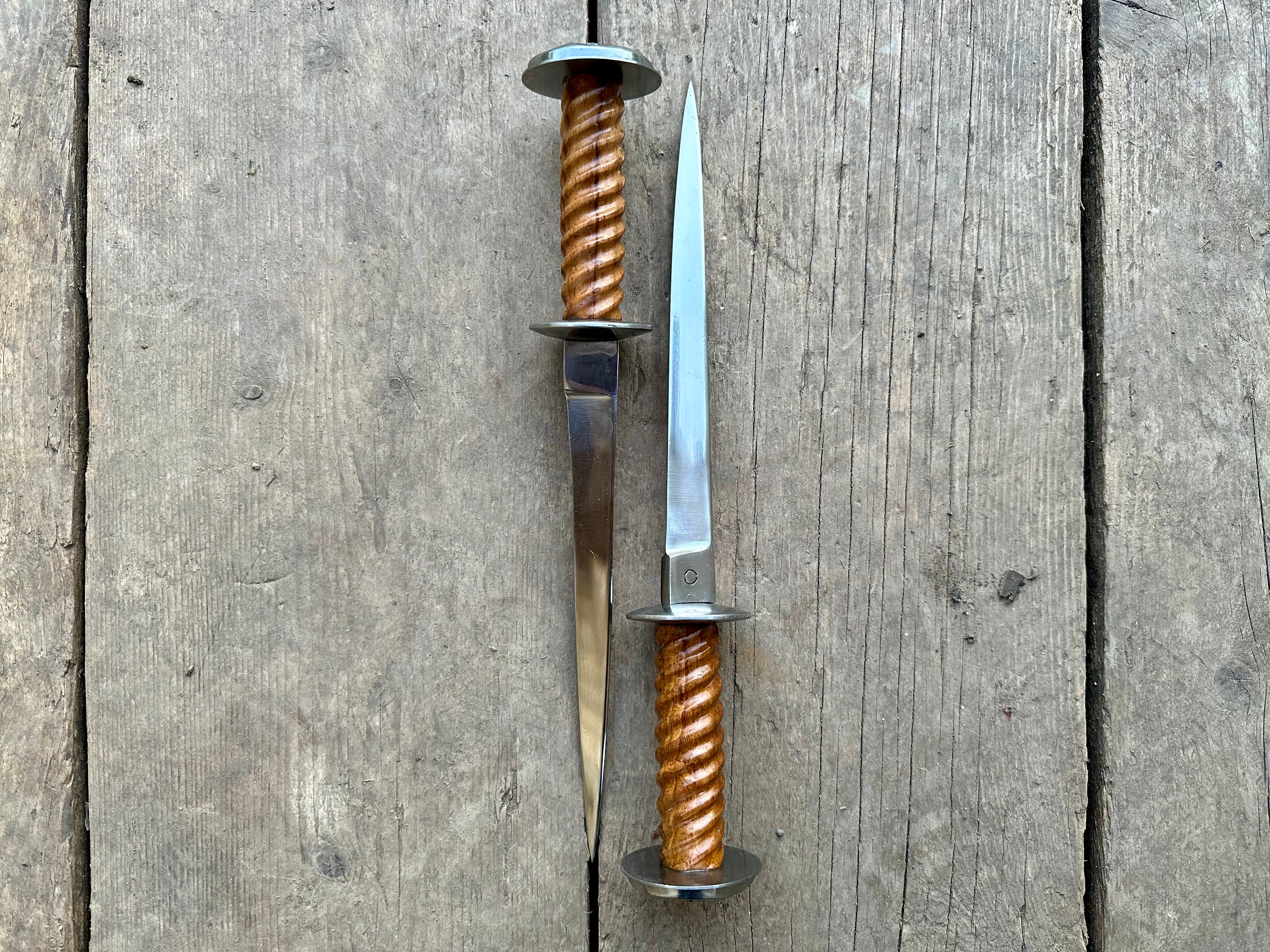 Medieval daggers - Tod Cutler handmade and historically