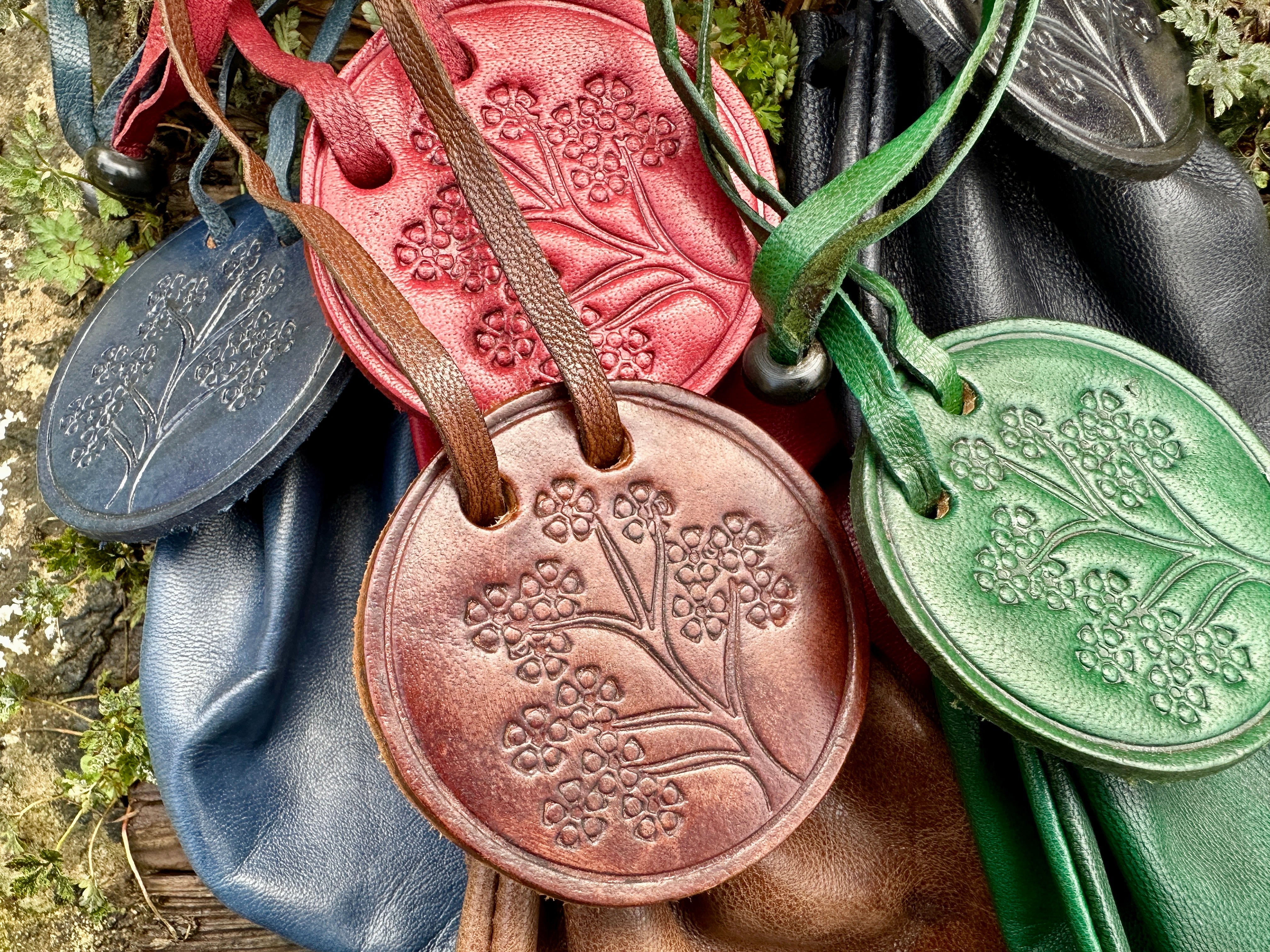 Medieval Leatherwork - Tod Cutler historically accurate Medieval Leatherwork - Tod Cutler historically accurate
