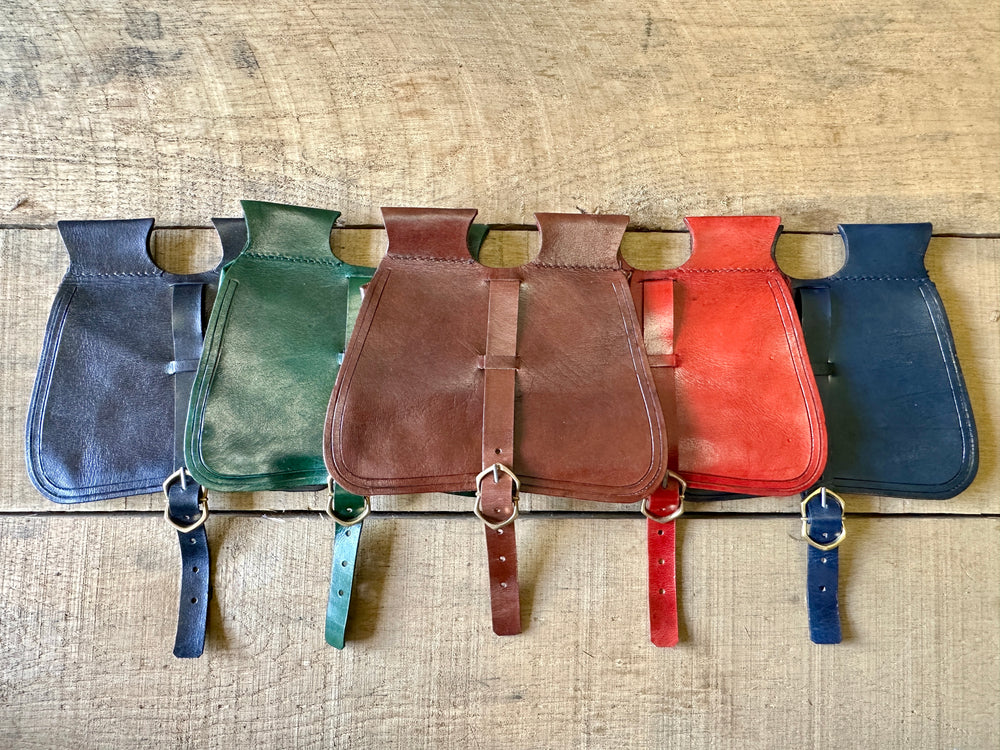 Simple Bollock Pouch 14th-16thC image of all colours, black, green, brown, red and blue