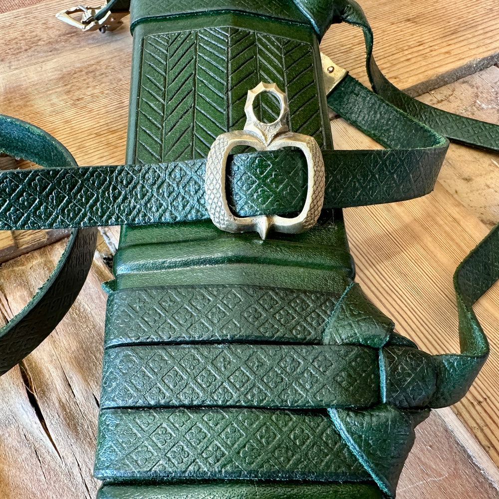 
                  
                    Close up of middle belt. 
                  
                