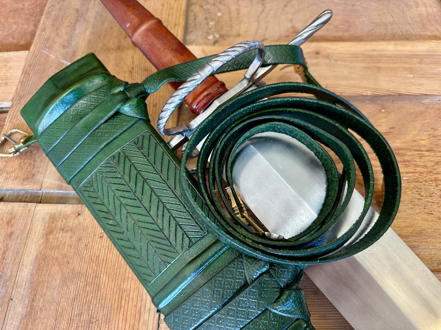 
                  
                    With green scabbard
                  
                