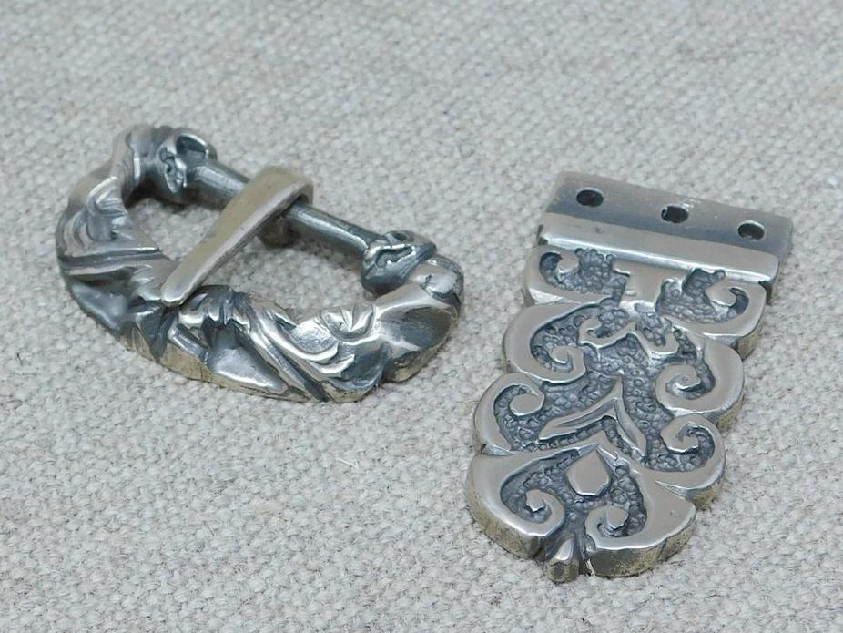 
                  
                    medieval viking sword belt buckle bronze cast ornate plate set
                  
                