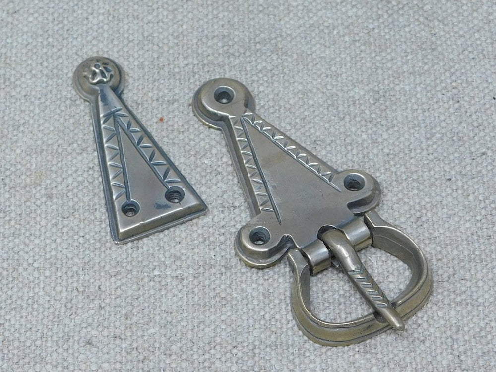 saxon sword belt buckle bronze cast ornate plate set migration