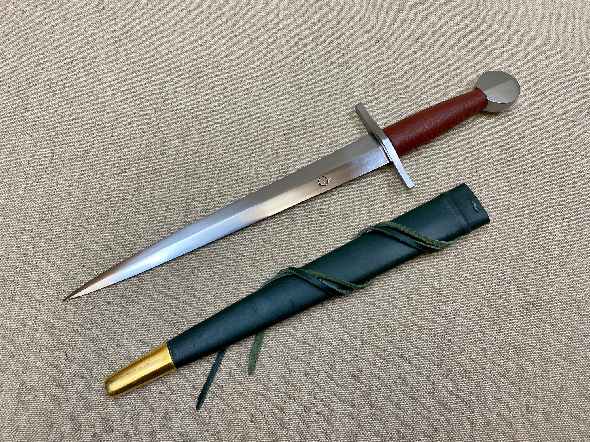 Medieval Daggers - Quillon Dagger - Tod Cutler