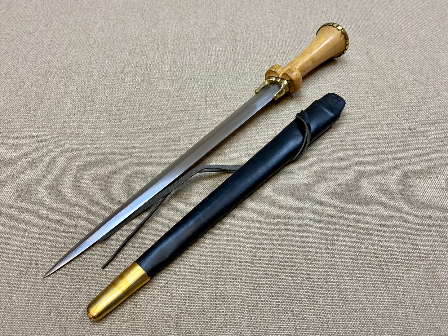 
                  
                    15thC Medieval Mid Status Bollock Dagger
                  
                