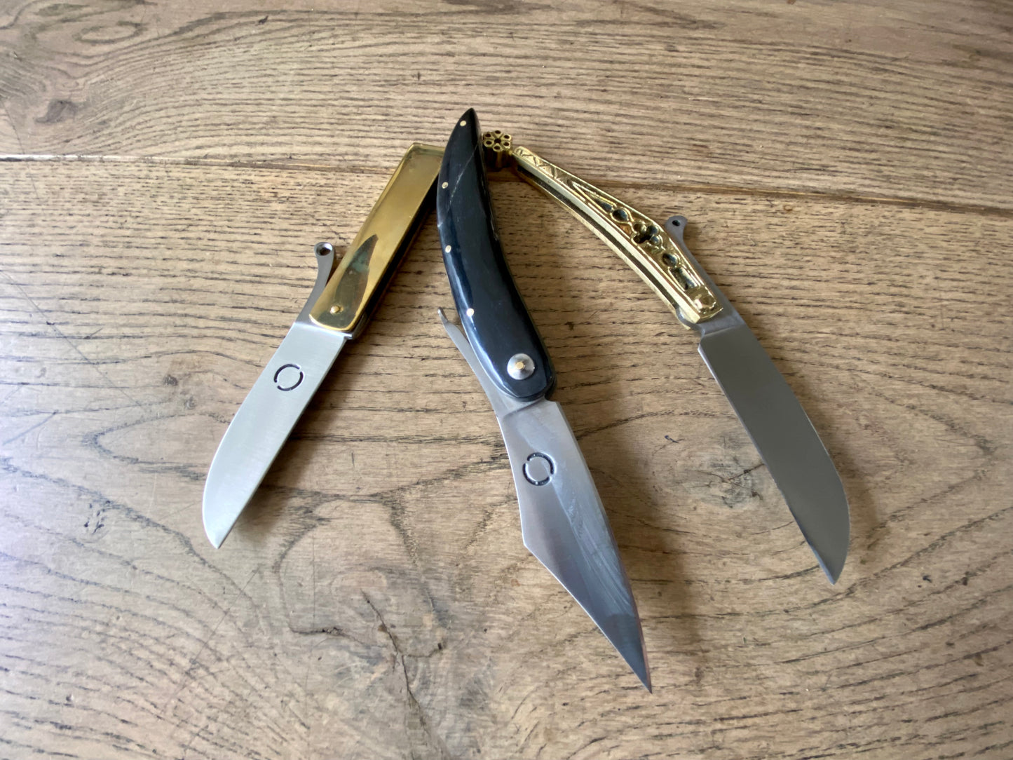 
                  
                    Set of three Tod Cutler folding knives in brass and horn. TCP64, TCP65 and TCP66
                  
                