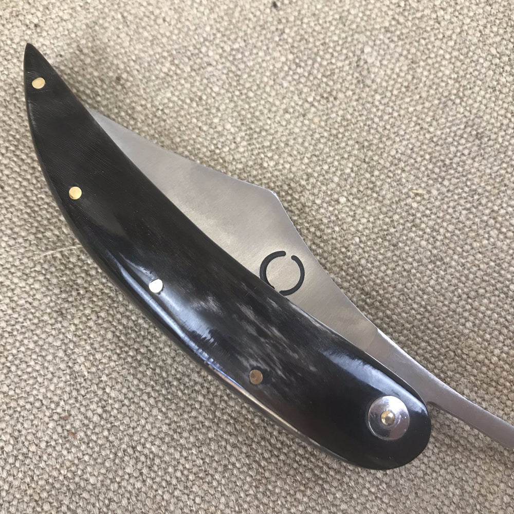 
                  
                    medieval folding knife razor reenactment horn
                  
                