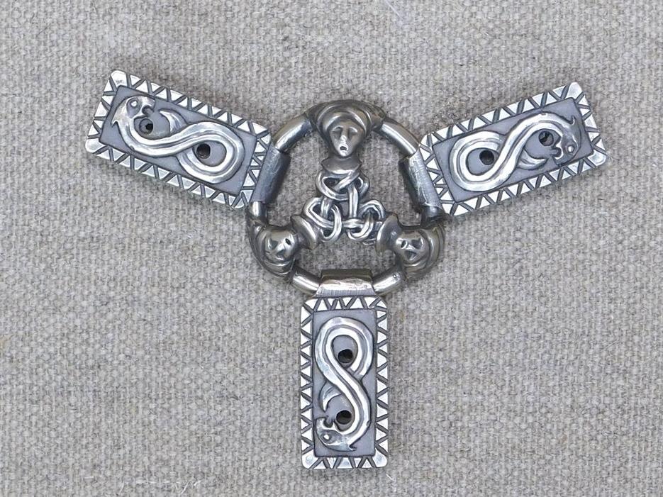 
                  
                    viking sword belt distributor bronze saxon 
                  
                
