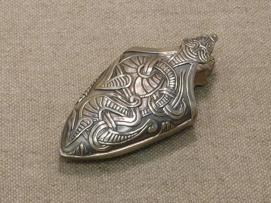 horseshoe chape scabbard fitting bronze sword viking saxon reenactment reproduction